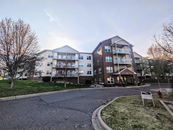 2231 Penn Pl APT 316, North Saint Paul, MN 55109