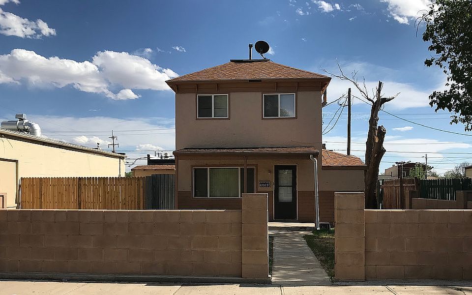 1st image of 620 E 5th St