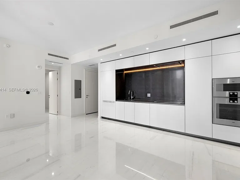 300 Biscayne Boulevard Way #1708 — Photo 9