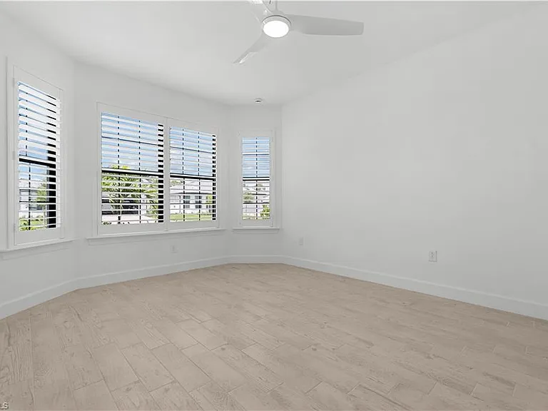 2104 Freemont Way NE — Photo 12