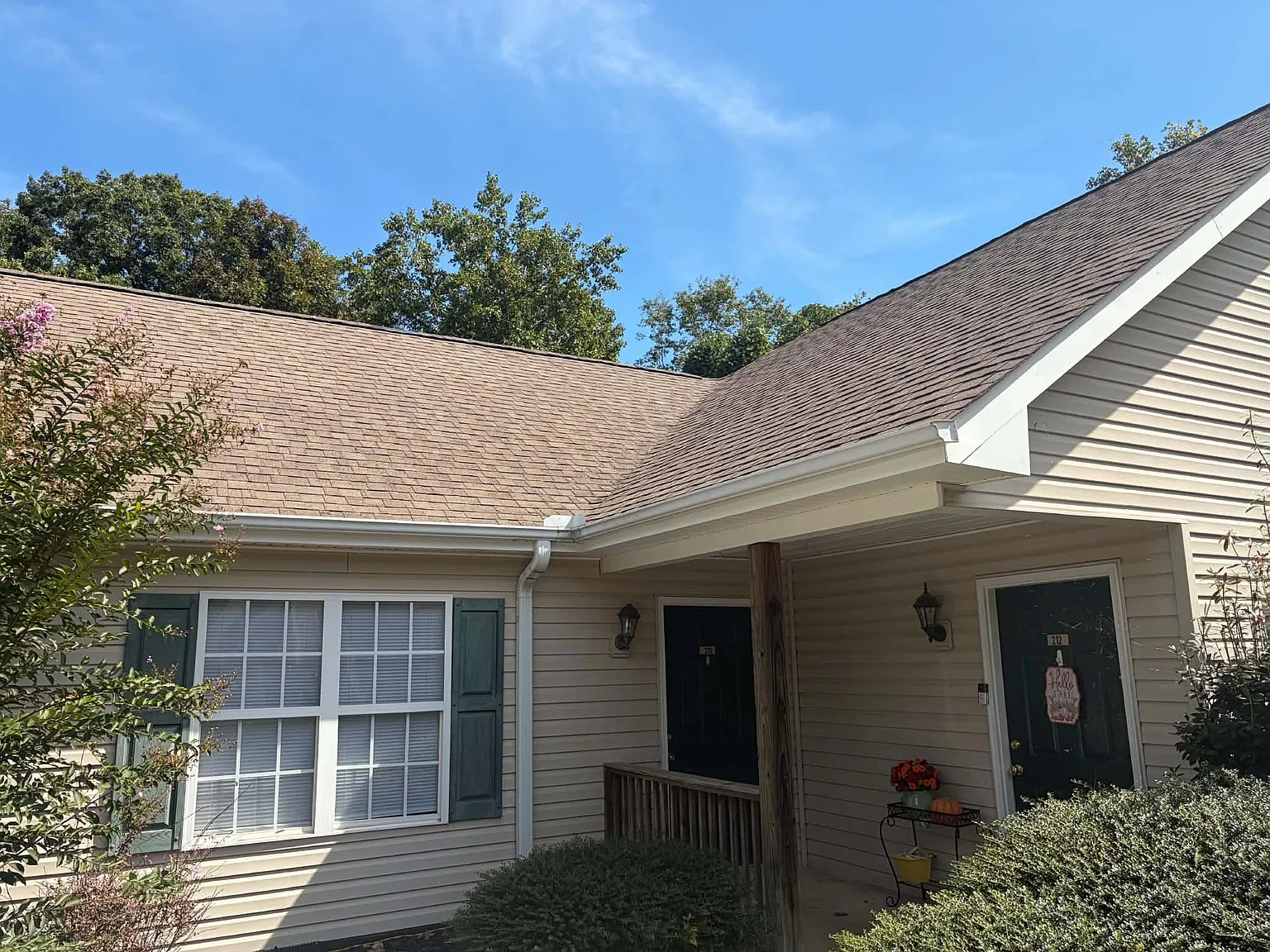 2 bed, 1000 sqft, $1,495 — Photo 1