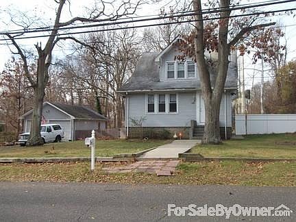 1st image of 2760 Locust Ave