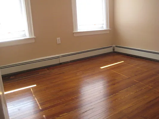 Rented by Zikos Realty Services | media 15