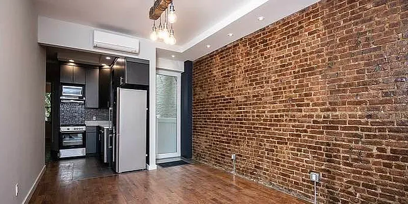 Rented by Compass | media 23