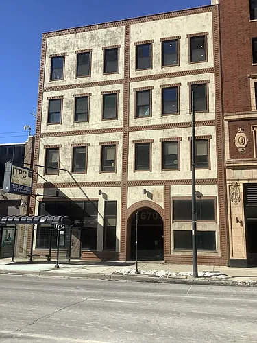 670 N. Clark Photo 1