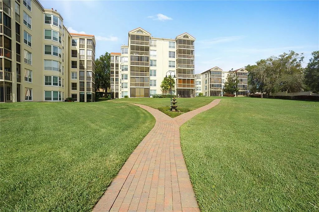 2 bed, 2.0 bath, 1270 sqft, $2,495 — Photo 1