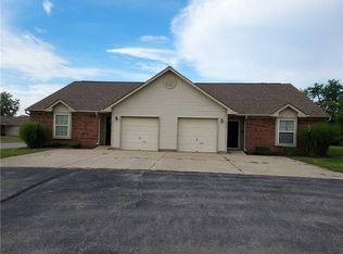 201 Woodberry Dr, Danville, IN