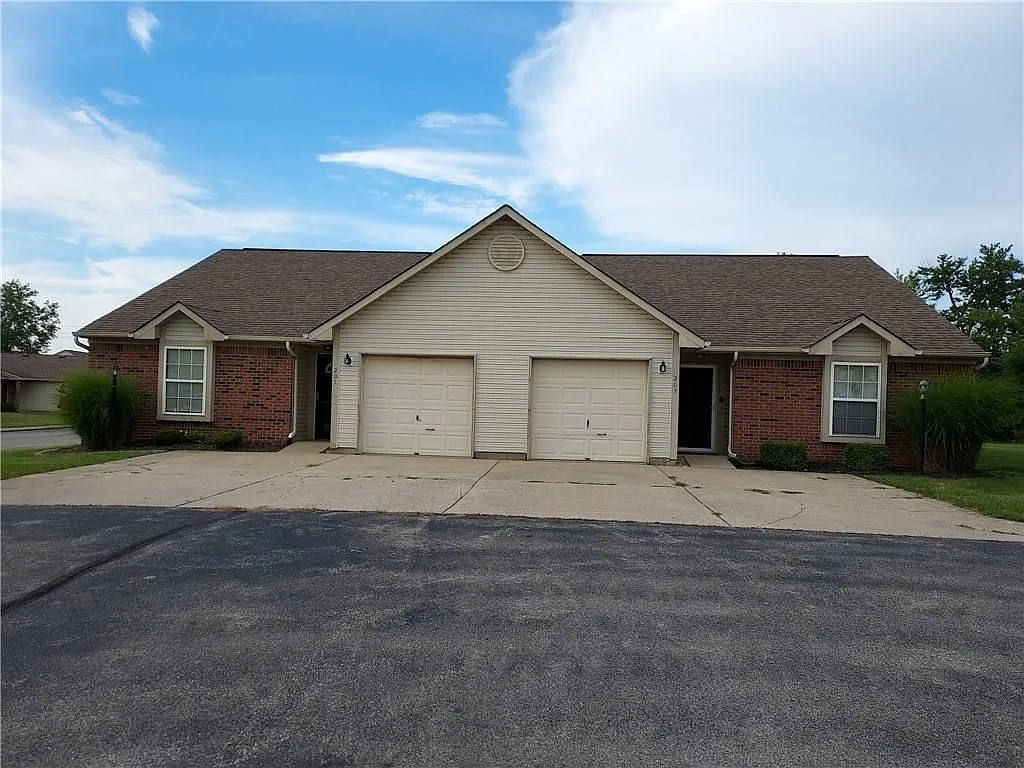 201 Woodberry Dr photo 1