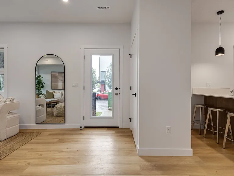 1745 36th Ave SW — Photo 54