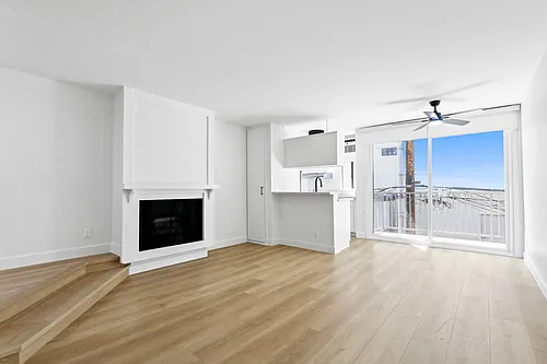 727 Westbourne Photo 1