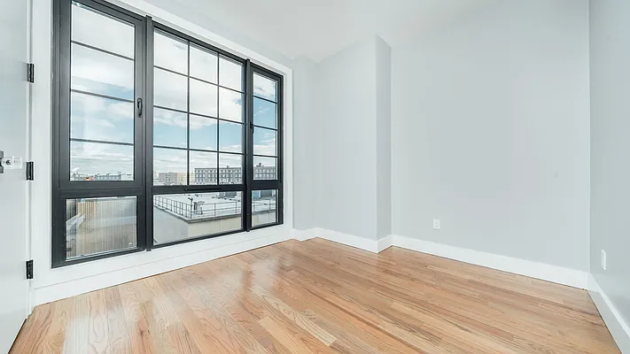Rented by Nooklyn NYC LLC | media 79