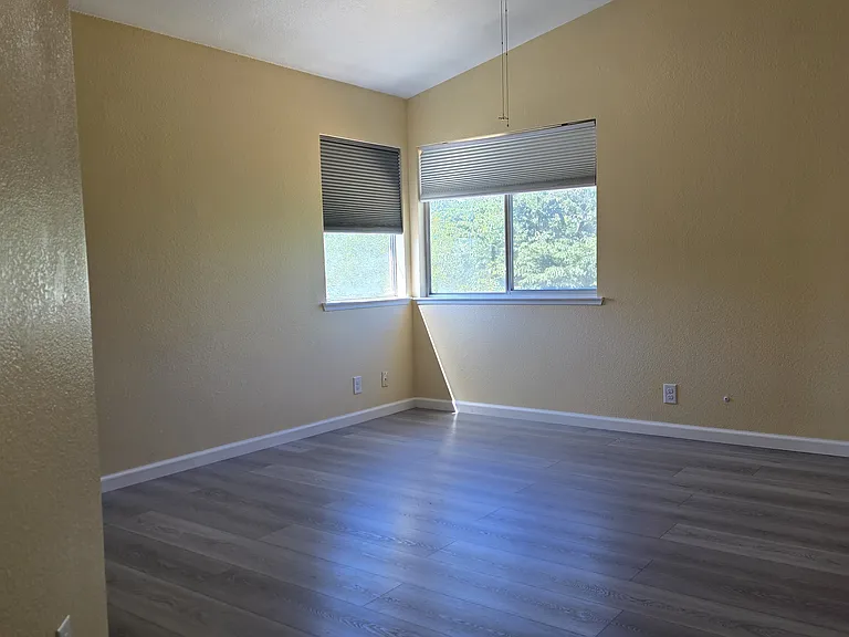 8421 Ardelle Way — Photo 13