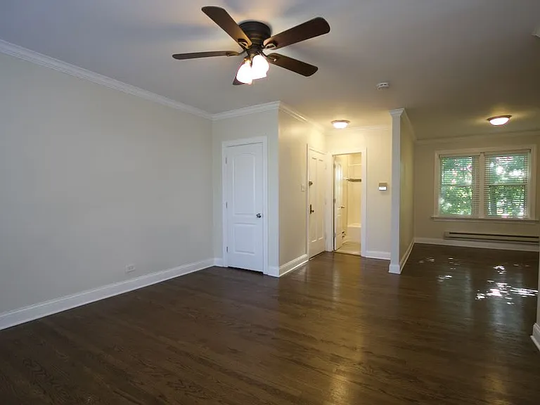 4222 N Clark St #4 — Photo 11