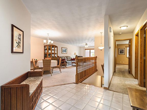 2nd image of 6524 Stonehill Way