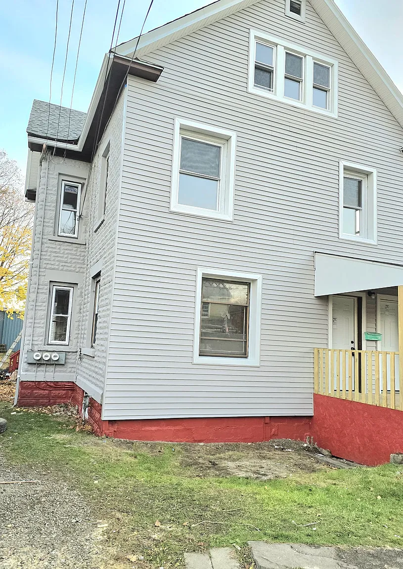 804 Broad St #A photo 1