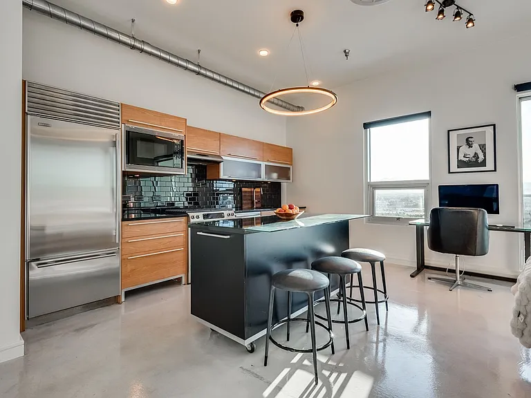 200 Hoover Ave #1502 — Photo 7