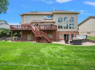 4417 Island View Dr, Waterford, MI 48328