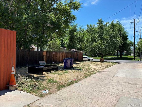 3rd image of 1819 E Martin Luther King Blvd
