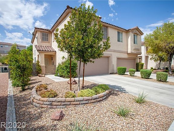 3rd image of 1125 Scenic Crest Dr