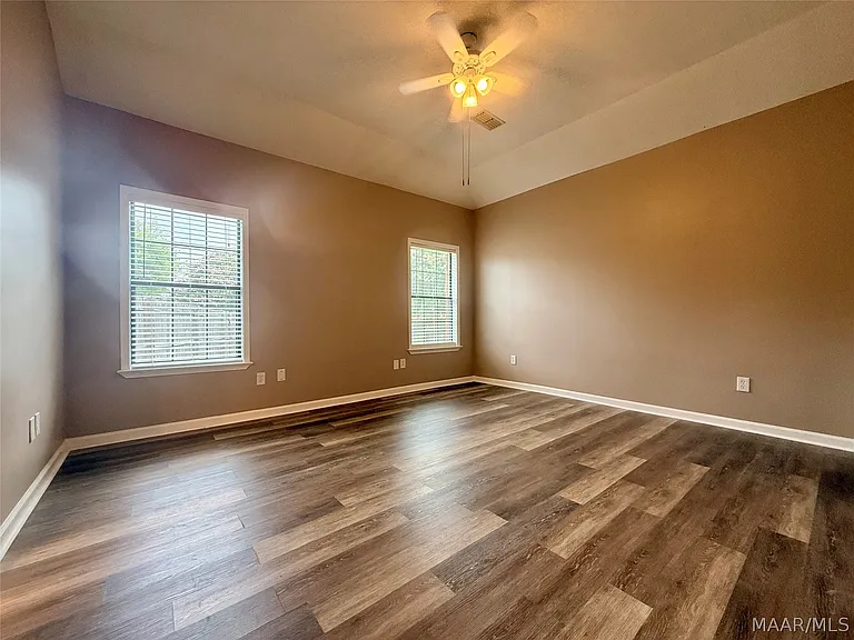 6630 Stablegate Ct — Photo 9