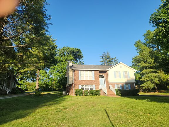 3rd image of 951 Belvedere Dr