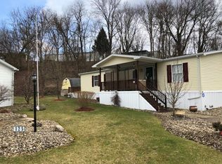 124 Eagle Pointe Dr, New Eagle, PA 15067