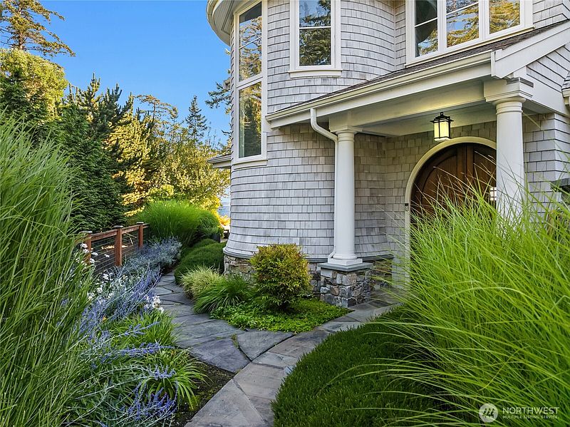3rd image of 5608 Tara Drive
