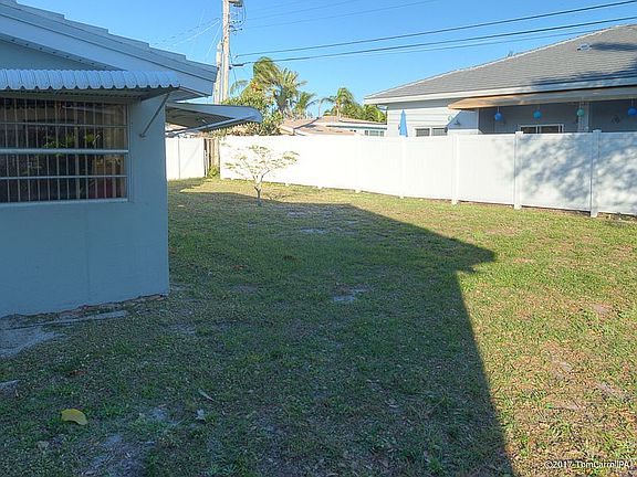 5th image of 868 SE 12th Way