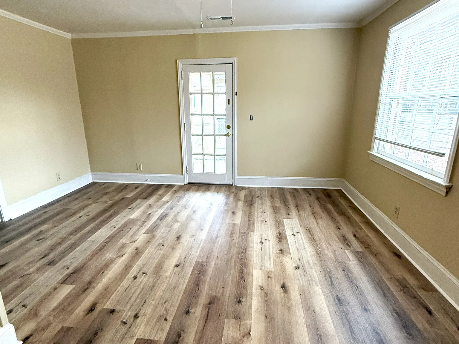 2 bed, 810 sqft, $1,095 — Photo 3