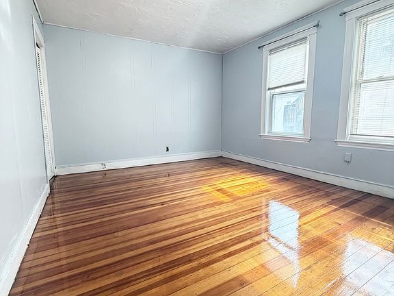 3rd image of 15 Avila Rd #15