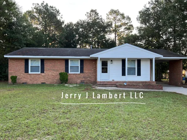 5330 Maryland Dr, Fayetteville, NC 28311