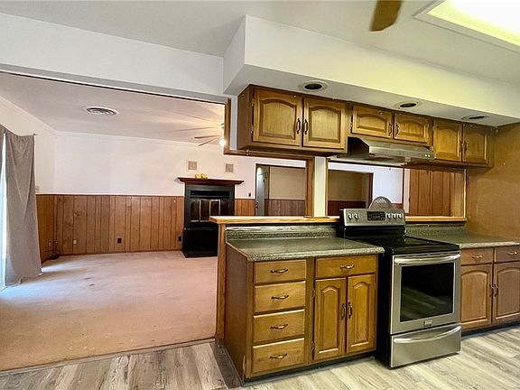 5th image of 10933 Clyde Acord Rd