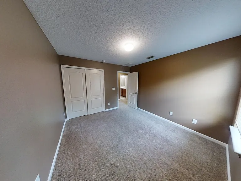 15695 Lexington Park Blvd — Photo 47