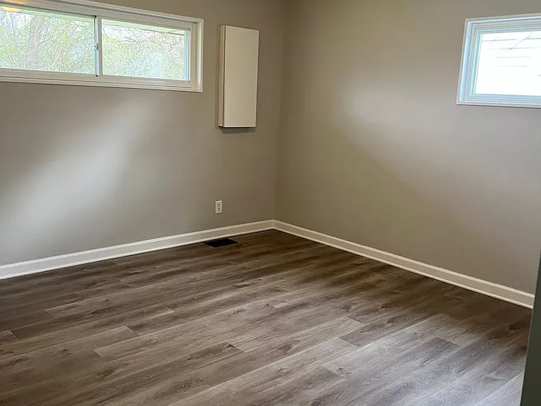 8826 Cabot Dr — Photo 11