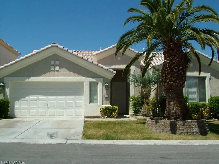 30 Castle Creek Ct — Photo 1