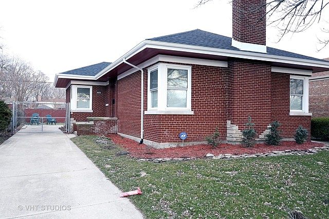 2nd image of 9029 S Chappel Ave