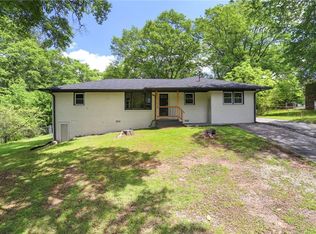 6057 Dodgen Rd SW, Mableton, GA 30126