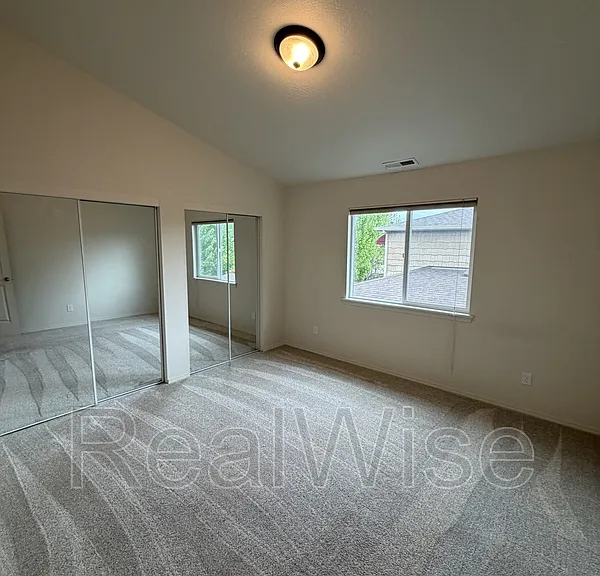 623 Heber Ln — Photo 15