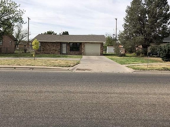 2nd image of 815 W 18th St