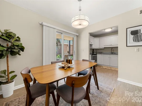 2630 Park Rd APT A, Charlotte, NC 28209