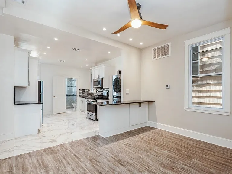 302 Union St #3 — Photo 2