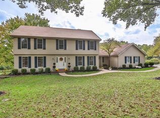 13436 Featherstone Dr, Saint Louis, MO 63131