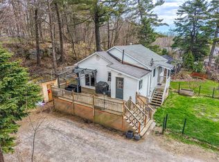 3 Victoria Ave, Parry Sound, ON P2A 2B9