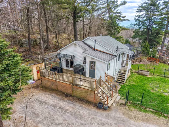 3 Victoria Ave, Parry Sound, ON P2A 2B9