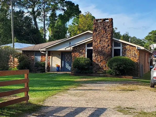 2003 Ray Ave, Pascagoula, MS 39567