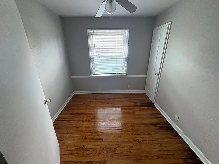 8131 Zoe Dr — Photo 4