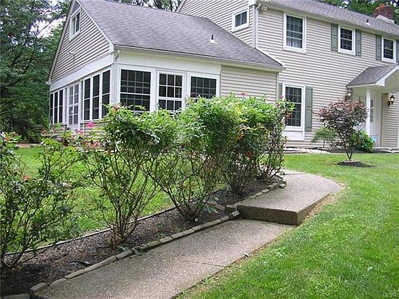 2nd image of 7 Ivy Ct