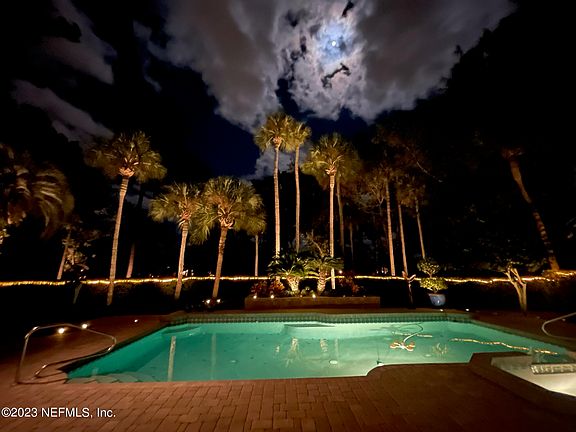 3rd image of 8043 WHISPER LAKE Lane W