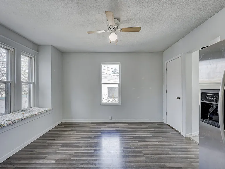 813 S Center St — Photo 15