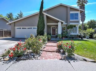 990 Hoxett St, Gilroy, CA 95020